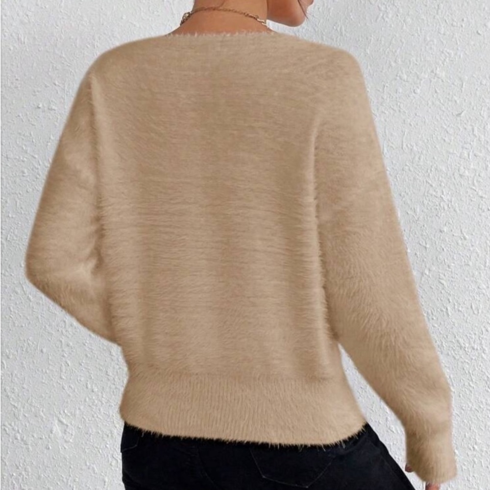 NWOT Cozy Espresso Color Fuzzy Sweater, size Small - Picture 3 of 4